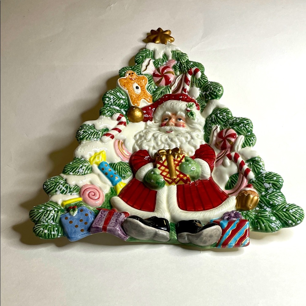 Fitz and Floyd 2000 Essentials Santa Christmas Tree Plate Wall Hanging Ceramic